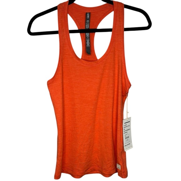 Vuori Tops - NEW Vuori Lux Performance Tank in Grapefruit Heater Size Small Stretch Active